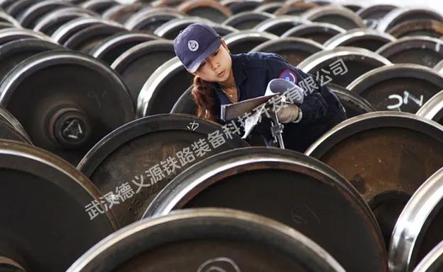 鐵路車輪厚度的深度探索：尋找最佳性能平衡點